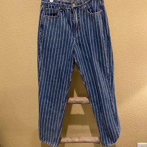 American Eagle Mom jean